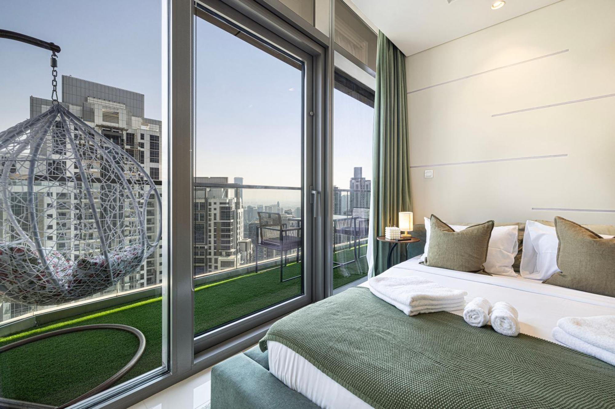 Highest Infinity Pool In Downtown Dubai Apartment Exterior photo