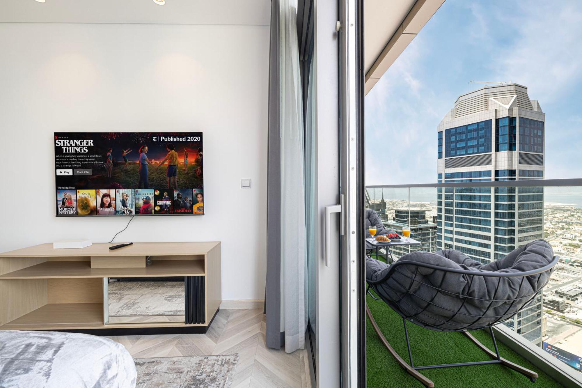 Highest Infinity Pool In Downtown Dubai Apartment Exterior photo